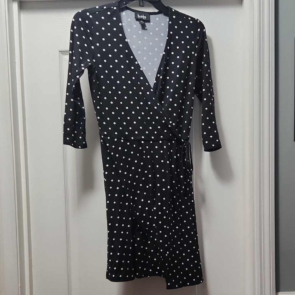 Bebe Black and White Sheath Dress with V-Neck